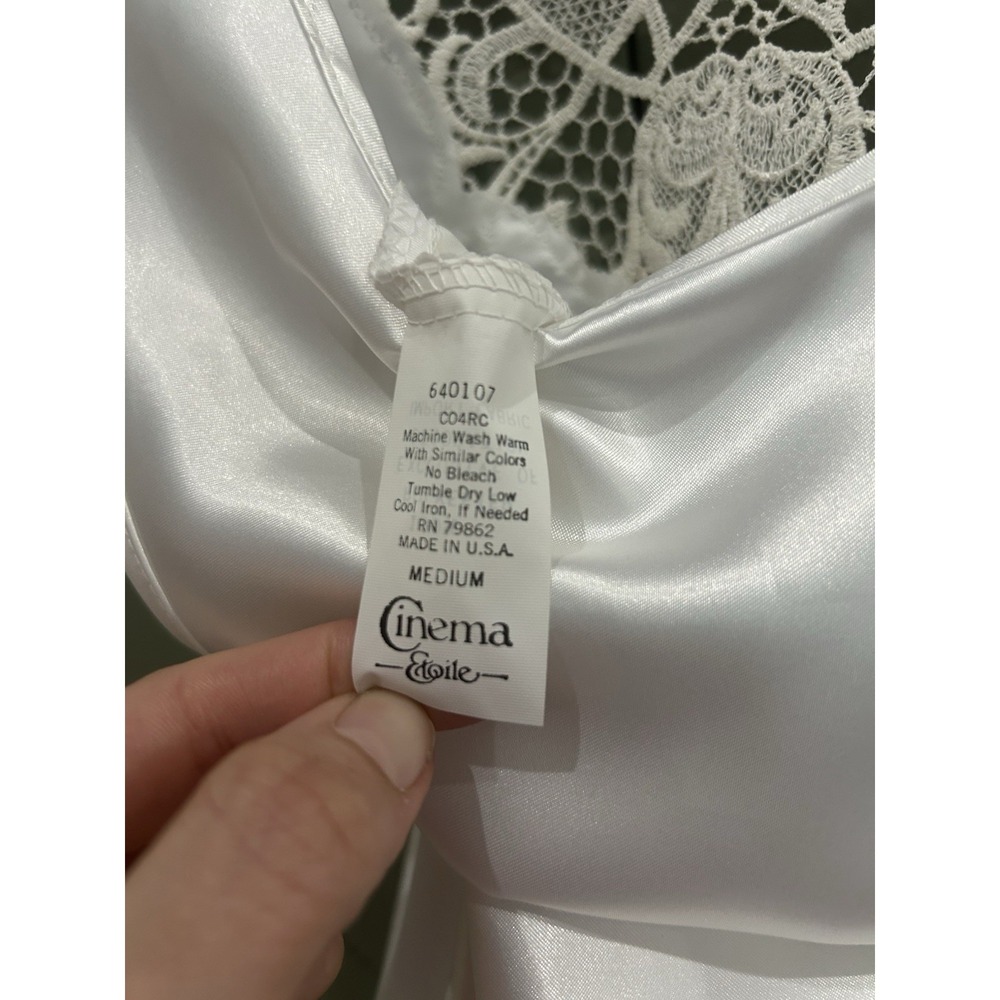 Vintage USA Womens White Satin Top‎ Size M Crochet Lace Fairy Romantic Coquette - Picture 10 of 13